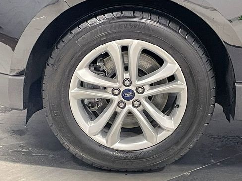 Used 2019 Ford Edge SEL w/ Equipment Group 201A AWD/4WD image 17