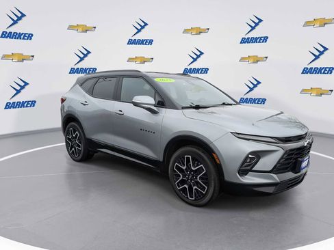 Used 2023 Chevrolet Blazer RS w/ Enhanced Convenience Package image 2