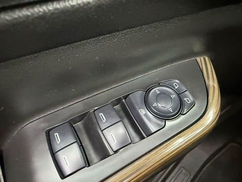 Used 2017 GMC Acadia SLE AWD/4WD image 11