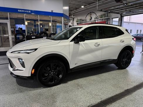 New 2025 Buick Envision Sport Touring image 4