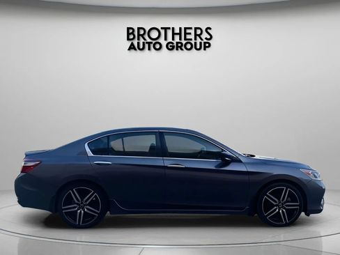 Used 2016 Honda Accord Sport image 13