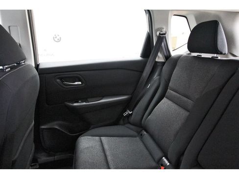Used 2025 Nissan Rogue SV FWD image 9