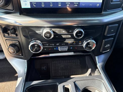 Used 2022 Ford F150 Lariat w/ Equipment Group 502A High AWD/4WD image 25