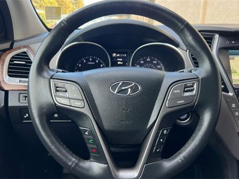 Used 2017 Hyundai Santa Fe Limited image 30