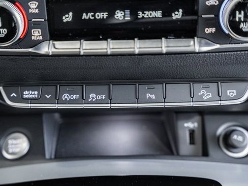 Used 2025 Audi Q5 2.0T Premium image 25