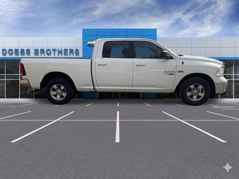 Used 2019 RAM 1500 Classic SLT image 8