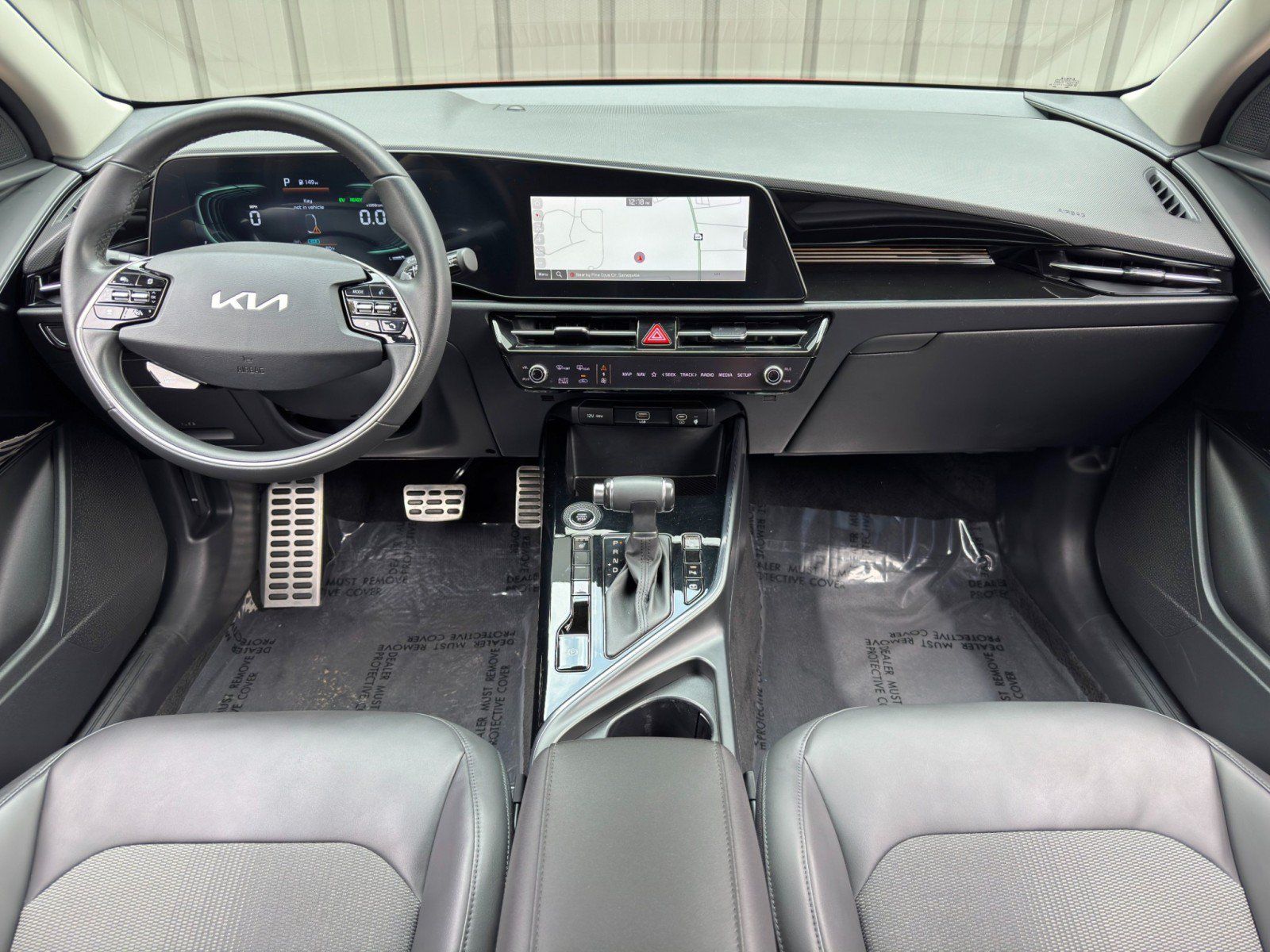 Used 2024 Kia Niro EX Touring FWD image 11