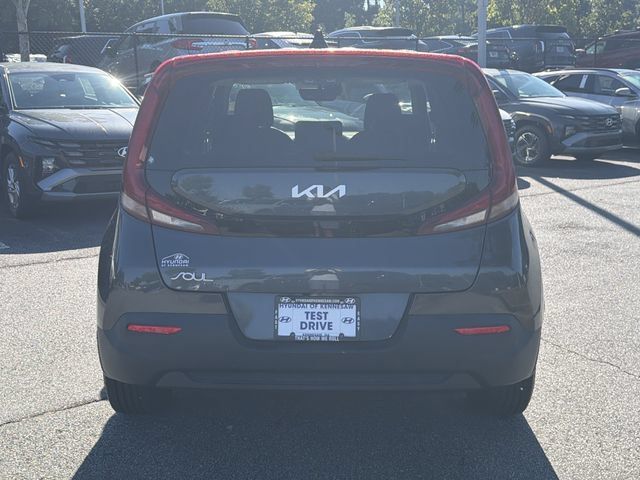 Used 2022 Kia Soul LX w/ Technology Package FWD image 7