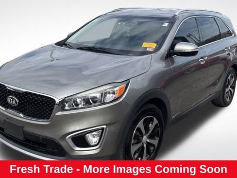 Used 2017 Kia Sorento EX image 1