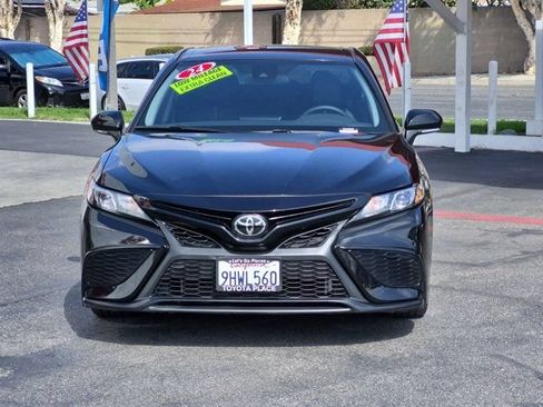 Used 2024 Toyota Camry SE FWD image 2