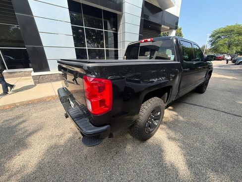 Used 2017 Chevrolet Silverado 1500 LTZ Z71 w/ LTZ Plus Package AWD/4WD image 5
