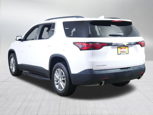 Used 2023 Chevrolet Traverse LT FWD image 5