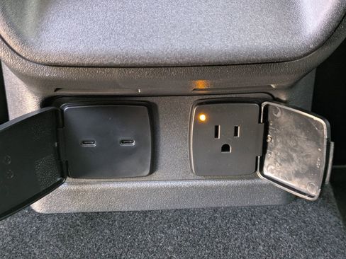 New 2025 Ford Bronco Badlands image 13