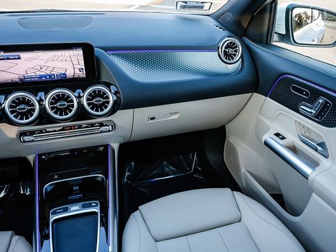 Certified 2025 Mercedes-Benz GLA 250 4MATIC image 15