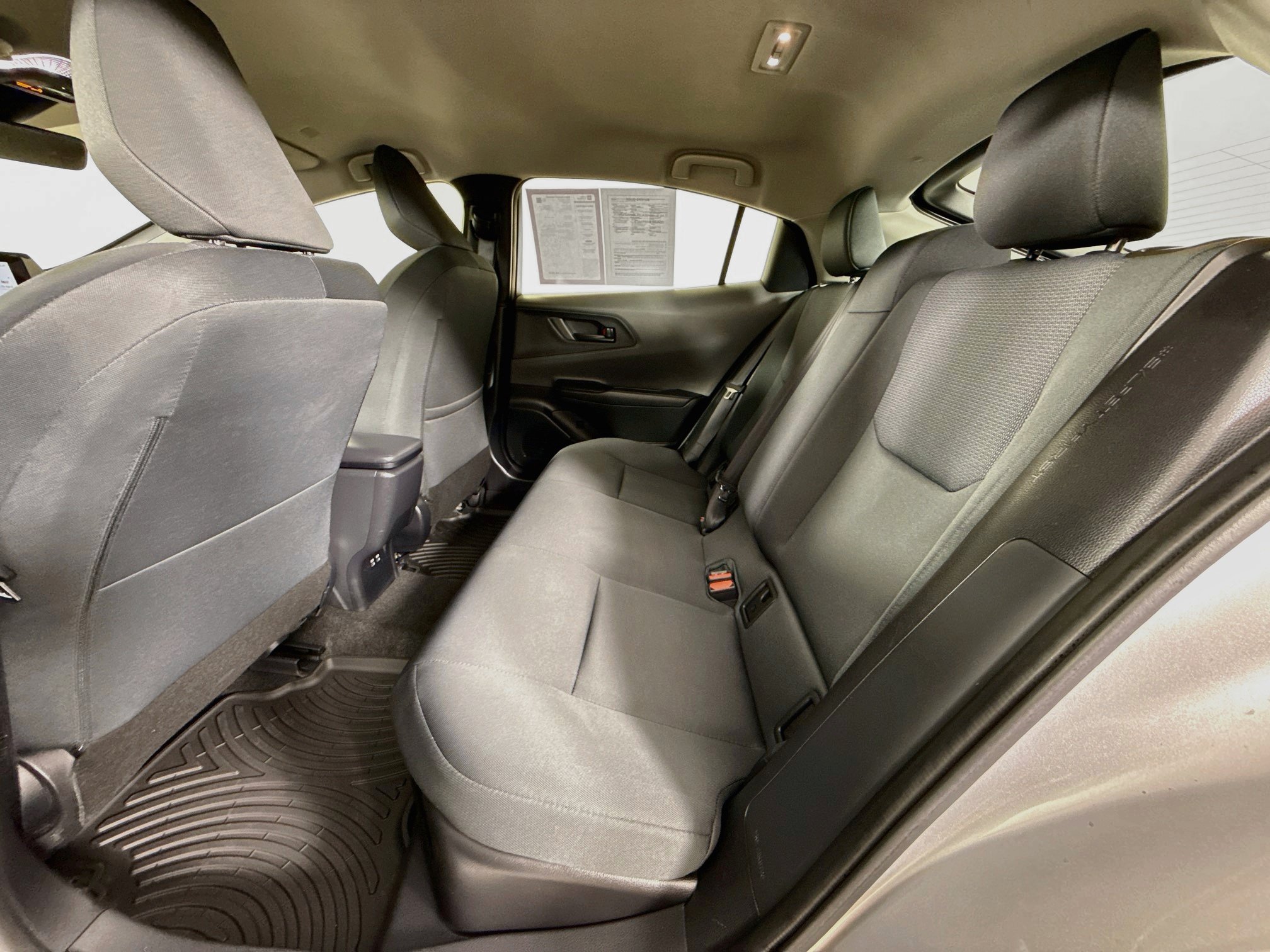 Certified 2025 Toyota Prius LE FWD image 24
