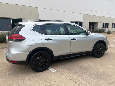 Used 2017 Nissan Rogue S FWD image 10