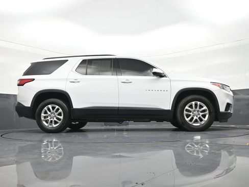 Used 2020 Chevrolet Traverse LT FWD image 28