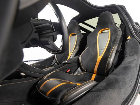 Used 2019 McLaren 720S RWD image 29