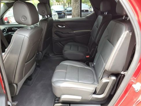 Certified 2023 Chevrolet Traverse RS FWD image 13