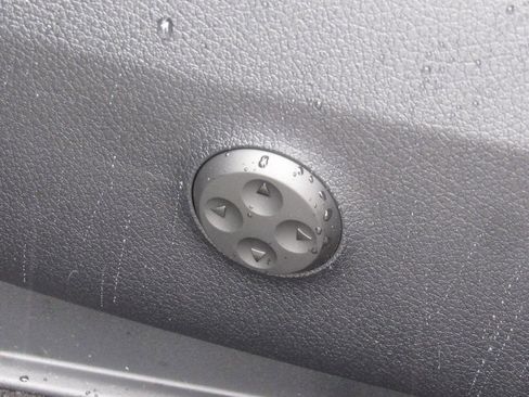 New 2026 Mercedes-Benz GLC 300 4MATIC image 12