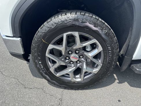 New 2026 GMC Sierra 1500 SLT w/ SLT Premium Plus Package AWD/4WD image 18