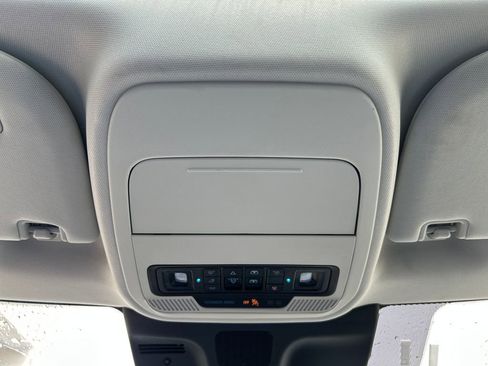 Used 2025 Ford Expedition Platinum AWD/4WD image 22