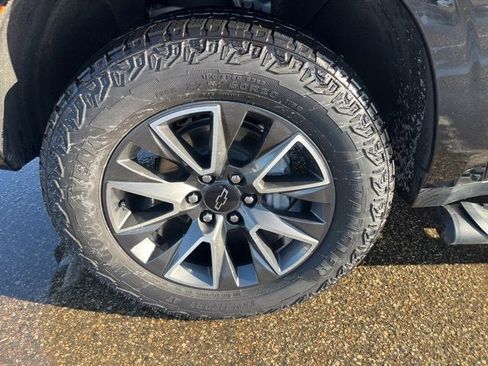 Used 2024 Chevrolet Tahoe Z71 image 9