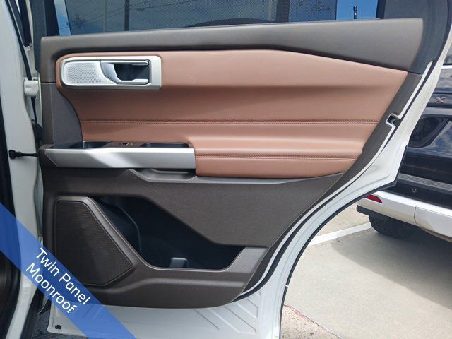 Used 2023 Ford Explorer King Ranch w/ Technology Package RWD image 9