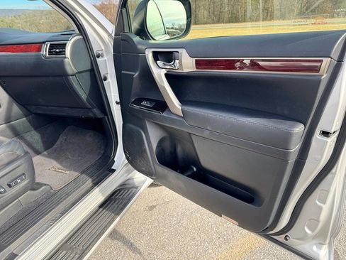 Used 2010 Lexus GX 460 image 20