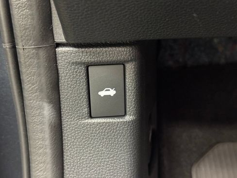 New 2026 Honda Accord LX image 32