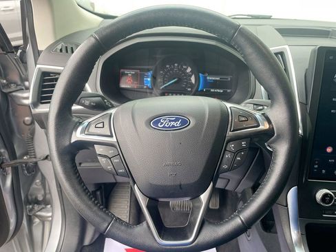 Used 2024 Ford Edge Titanium image 41