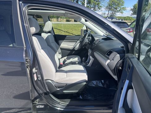 Used 2017 Subaru Forester 2.5i Premium w/ All-Weather Package AWD/4WD image 22