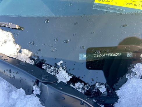 Certified 2021 Chevrolet Malibu RS image 34