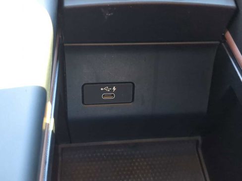 Used 2023 BMW X5 M50i w/ Executive Package image 33