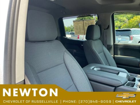 Used 2021 Chevrolet Silverado 1500 LT AWD/4WD image 22