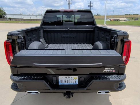 Used 2023 GMC Sierra 1500 AT4 w/ AT4 Premium Package AWD/4WD image 46