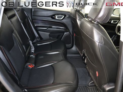 Used 2022 Jeep Compass Trailhawk w/ Sun and Sound Group AWD/4WD image 19