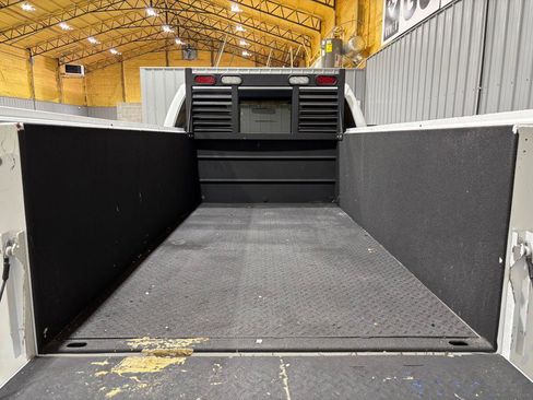 Used 2012 Ford F250 XL w/ XL Value Pkg image 18