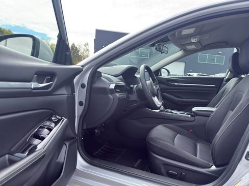 Certified 2023 Nissan Altima 2.5 SV image 11