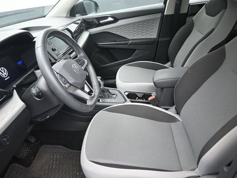 Used 2023 Volkswagen Taos S w/ Driver Assistance Package FWD image 12