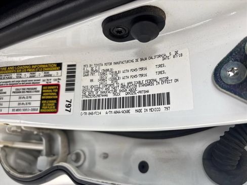 Used 2018 Toyota Tacoma SR5 RWD image 30