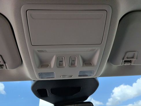 Used 2022 Ford Escape Titanium FWD image 21