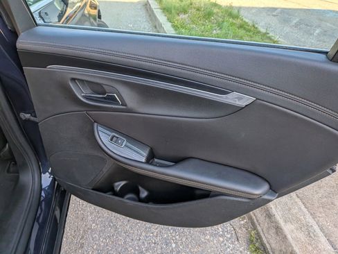 Used 2018 Chevrolet Impala LT FWD image 34