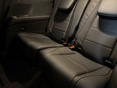 New 2026 Mercedes-Benz GLS 450 4MATIC image 28