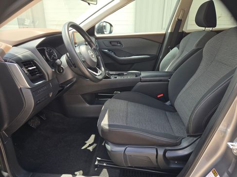 Used 2022 Nissan Rogue S FWD image 9