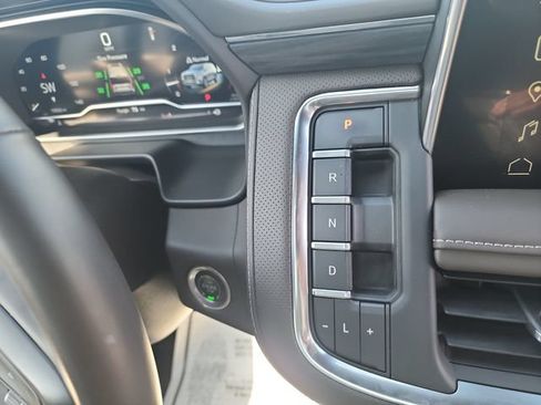 Used 2023 GMC Yukon SLT w/ SLT Luxury Package AWD/4WD image 25