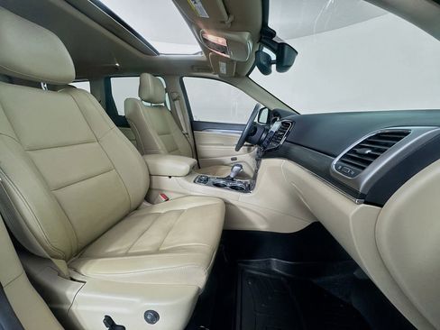 Used 2020 Jeep Grand Cherokee Limited image 36