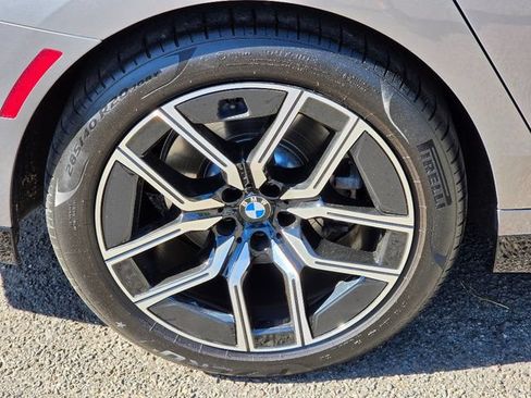 Used 2023 BMW 740i RWD image 12