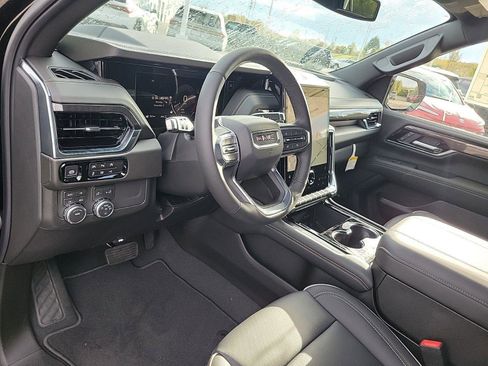 New 2026 GMC Yukon Elevation image 18