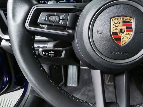Used 2023 Porsche 911 Carrera RWD image 9
